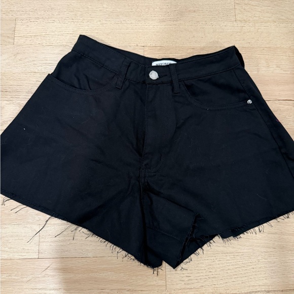 WeWoreWhat black Jean Shorts - Picture 2 of 6